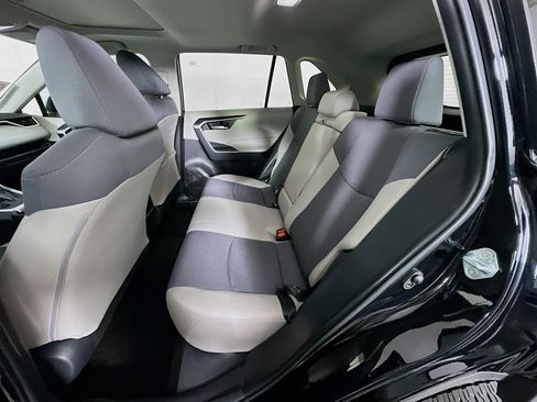 Used 2025 Toyota RAV4 XLE w/ Convenience Package FWD image 26
