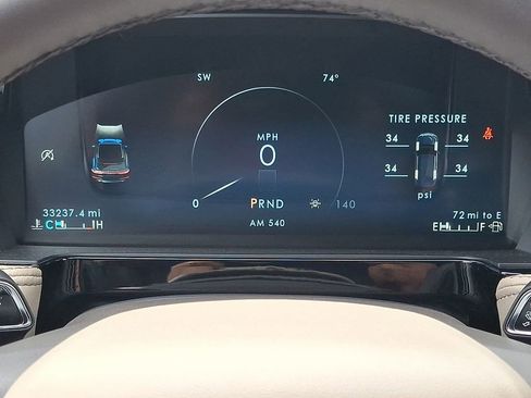 Used 2023 Lincoln Corsair AWD image 18