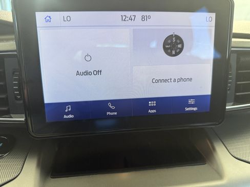 Used 2022 Ford Explorer XLT w/ Equipment Group 202A AWD/4WD image 10
