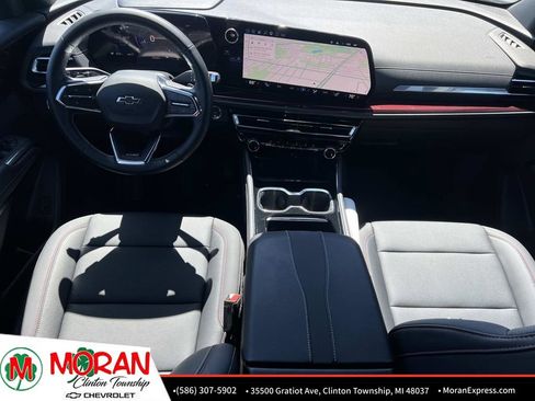 Used 2025 Chevrolet Traverse Z71 w/ LPO, Floor Liner Package AWD/4WD image 15