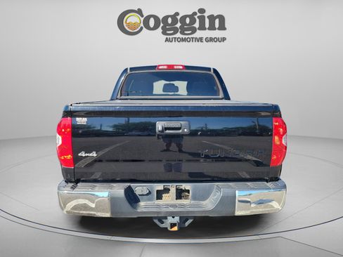 Used 2017 Toyota Tundra SR5 w/ SR5 Upgrade Package AWD/4WD image 3