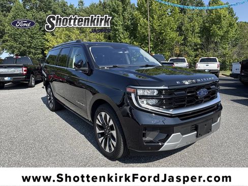 Used 2025 Ford Expedition Max Platinum w/ Driver's Package AWD/4WD image 1