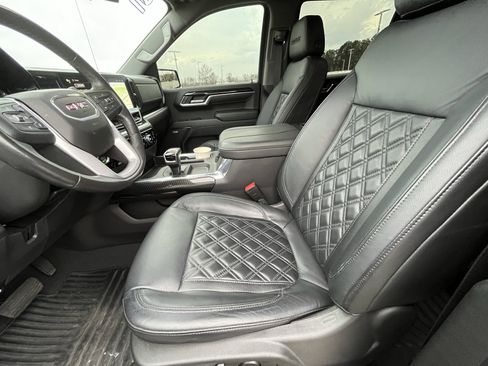 Used 2023 GMC Sierra 1500 Elevation w/ Preferred Package image 17