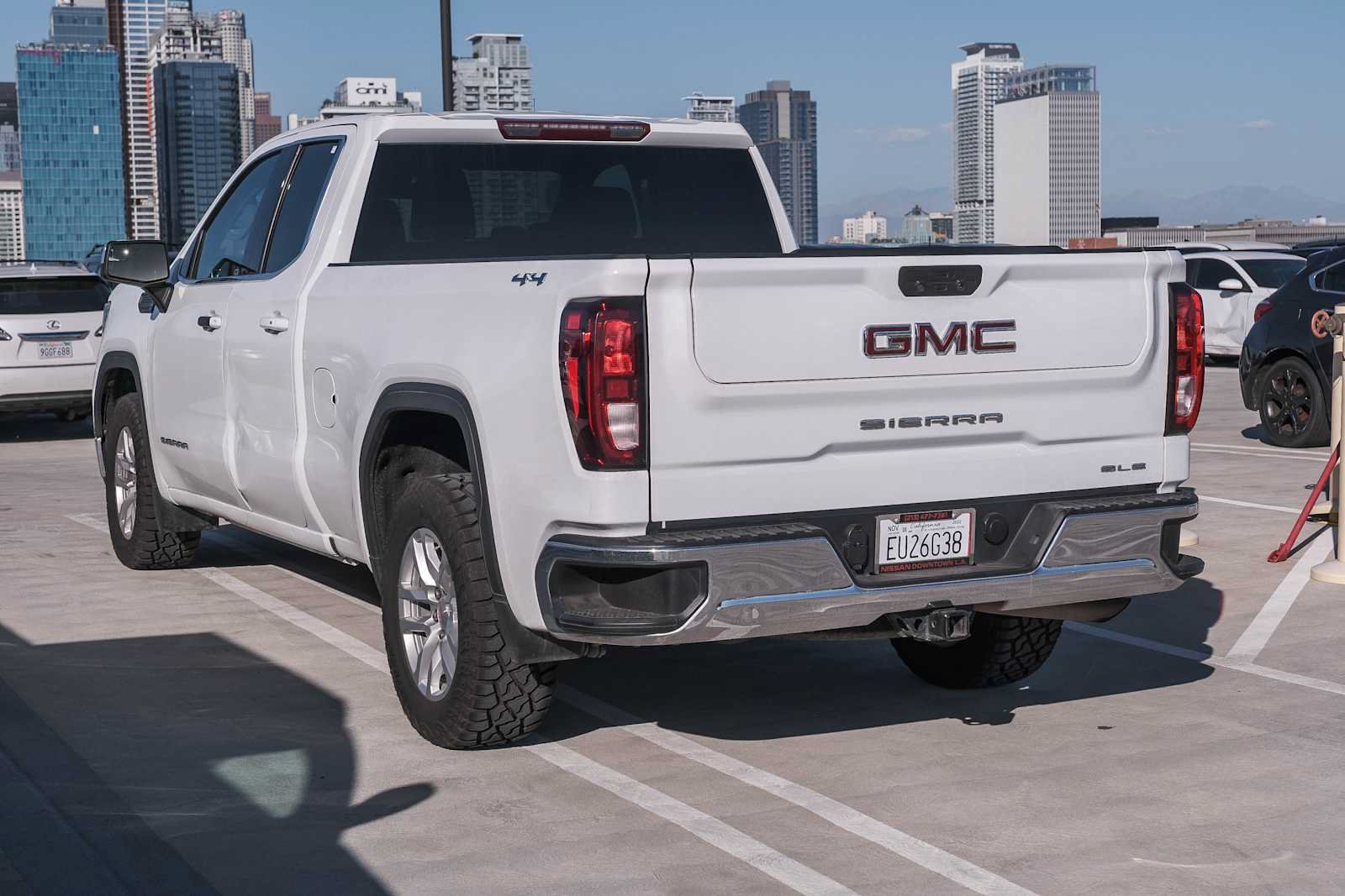 Used 2022 GMC Sierra 1500 SLE AWD/4WD image 6