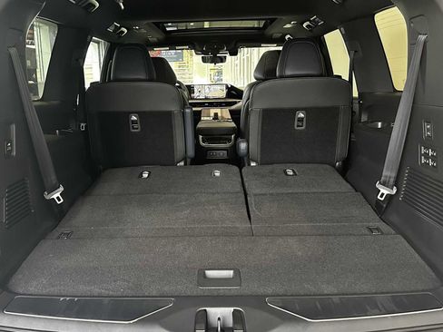 New 2026 INFINITI QX80 4WD image 7