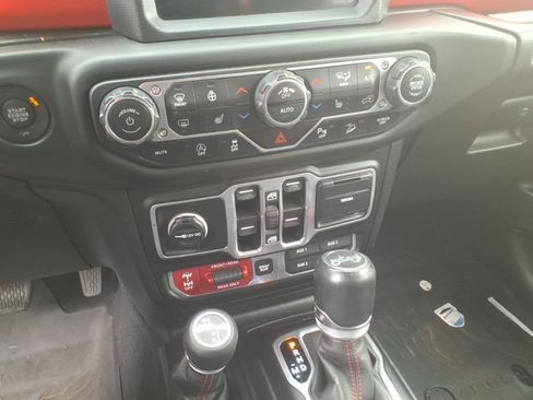 Used 2018 Jeep Wrangler Unlimited Rubicon AWD/4WD image 27