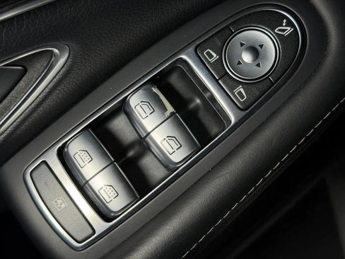 Used 2015 Mercedes-Benz S 550 Sedan image 27