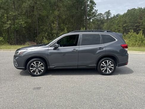 Used 2021 Subaru Forester Limited image 3