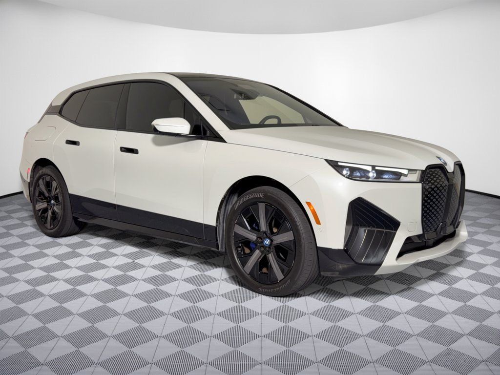 Certified 2024 BMW iX xDrive50 w/ Premium Package AWD/4WD image 7