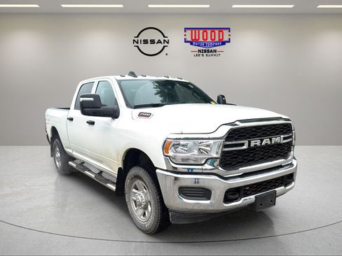 Used 2024 RAM 2500 Tradesman w/ Chrome Appearance Group AWD/4WD image 2