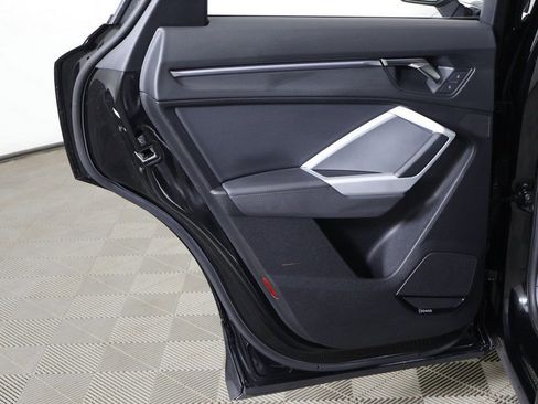 Used 2023 Audi Q3 2.0T Premium Plus w/ Premium Plus Package image 27