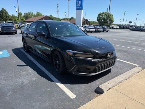 Used 2024 Honda Civic Sport image 3