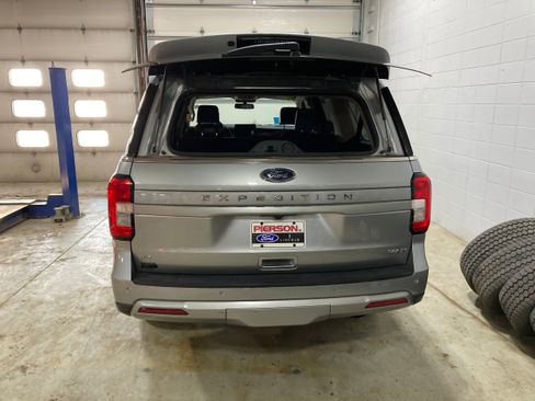 Used 2024 Ford Expedition Max XLT image 17