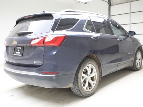 Used 2018 Chevrolet Equinox Premier FWD image 4