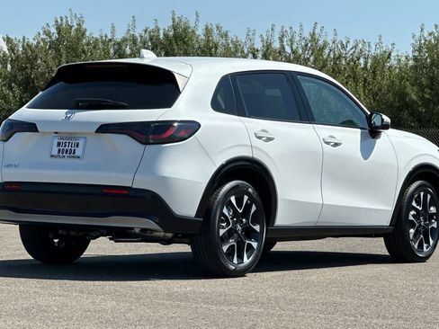 New 2026 Honda HR-V EX-L image 3