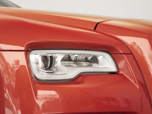 Used 2020 Rolls-Royce Dawn image 4