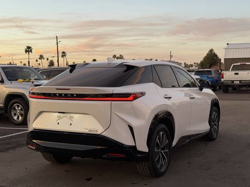 Used 2023 Lexus RZ 450e Premium w/ Technology Package image 12