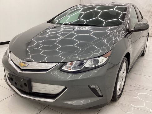 Used 2017 Chevrolet Volt LT w/ Comfort Package image 1