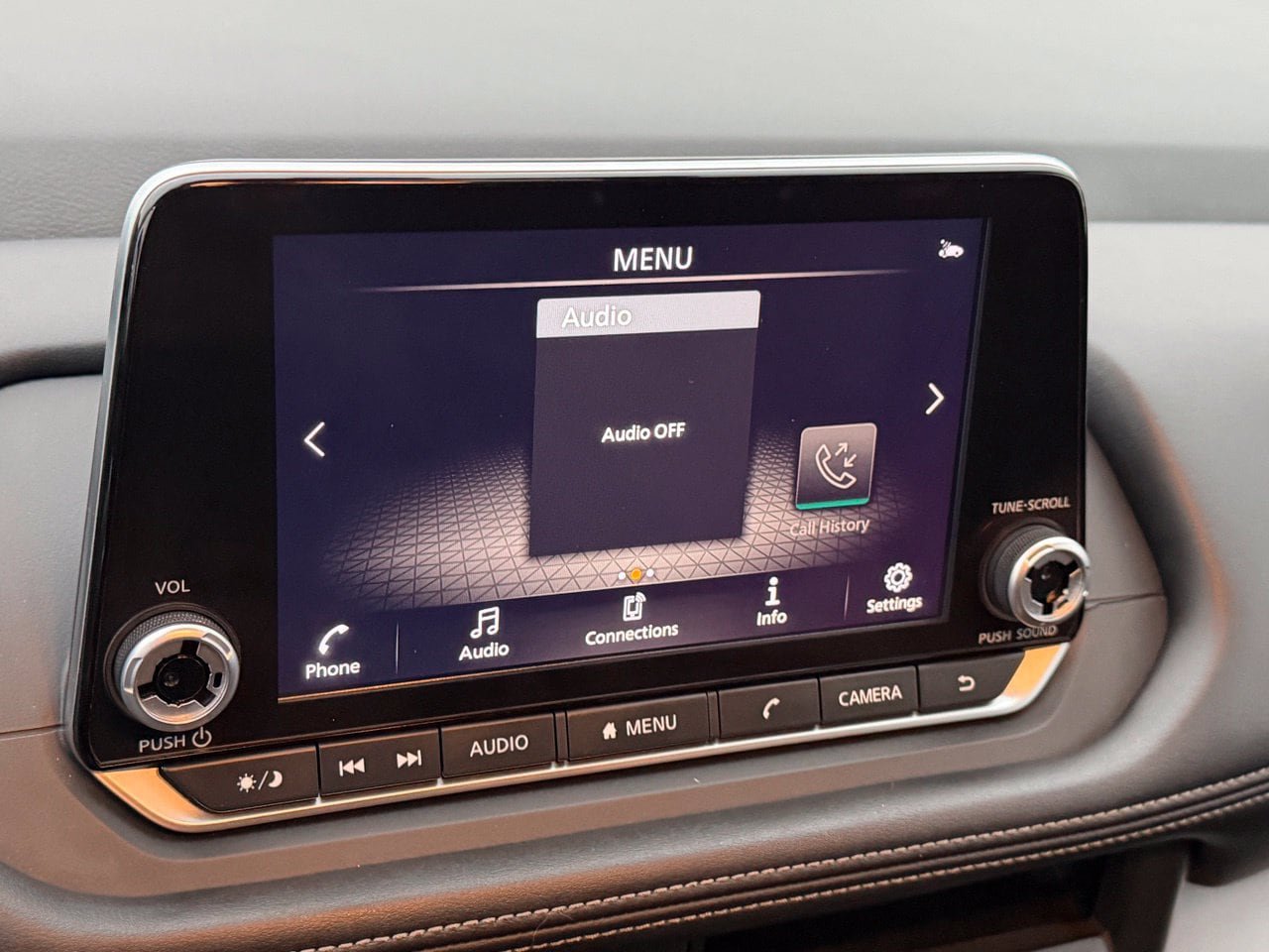 Certified 2025 Nissan Rogue SV FWD image 23