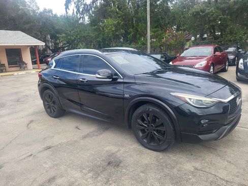 Used 2017 INFINITI QX30 AWD image 40