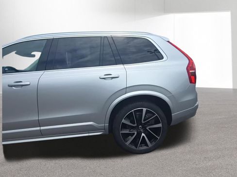 Used 2021 Volvo XC90 T6 Momentum w/ Protection Package Premier AWD/4WD image 2