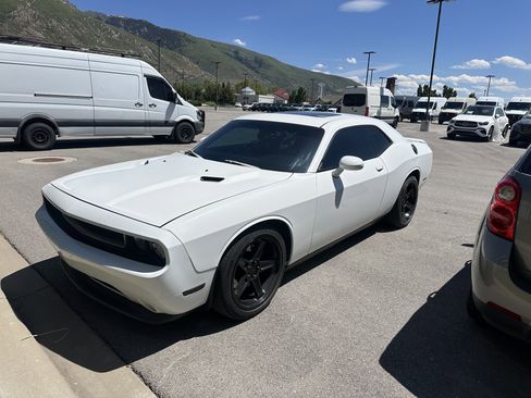 Used 2013 Dodge Challenger R/T Plus RWD image 4