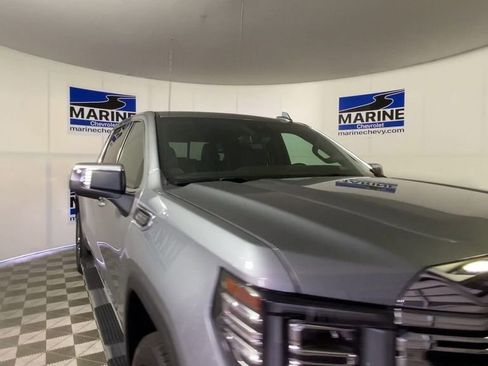Used 2024 GMC Sierra 1500 Denali w/ Technology Package AWD/4WD image 4