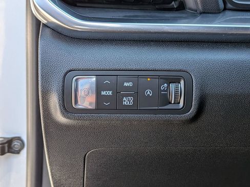Used 2025 GMC Terrain Elevation AWD/4WD image 19