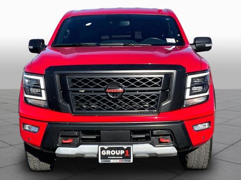 Used 2021 Nissan Titan PRO-4X w/ Pro-4x Convenience Package AWD/4WD image 4