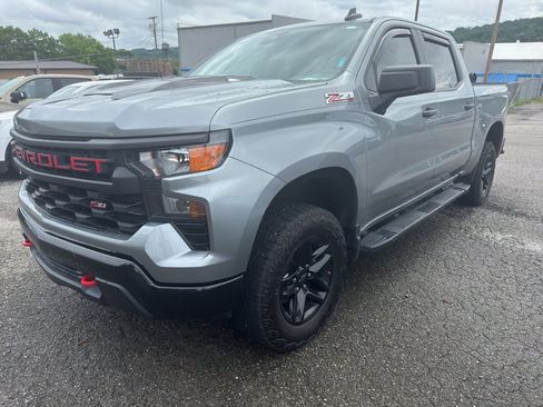 Used 2025 Chevrolet Silverado 1500 Custom Trail Boss AWD/4WD image 3