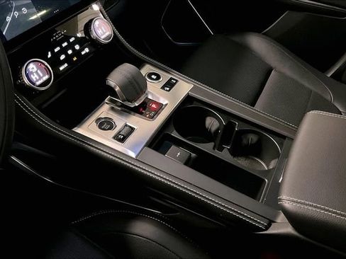 Certified 2025 Jaguar F-PACE R-Dynamic S image 19