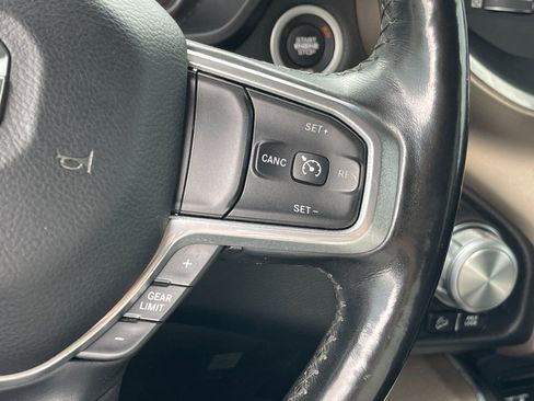 Used 2019 RAM 1500 Laramie AWD/4WD image 27