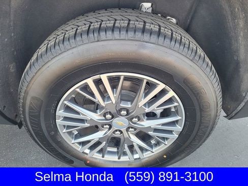 Used 2024 Chevrolet Traverse LT FWD image 26