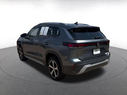 Used 2026 Volkswagen Tiguan SE AWD/4WD image 10