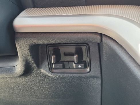 Used 2025 Ford Expedition Max Active AWD/4WD image 26