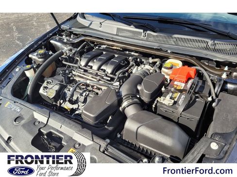 Used 2018 Ford Taurus SEL image 26