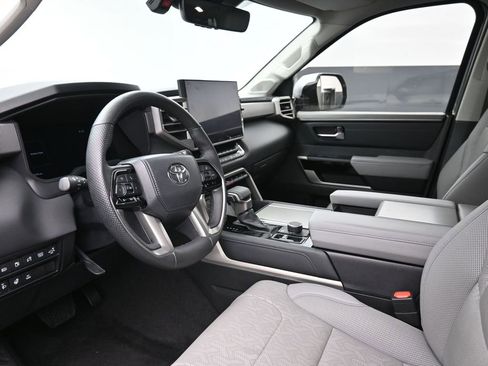 Used 2023 Toyota Sequoia Platinum image 18