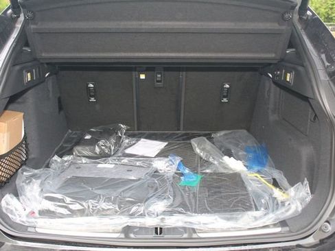 New 2026 Jaguar F-PACE R-Dynamic S image 12