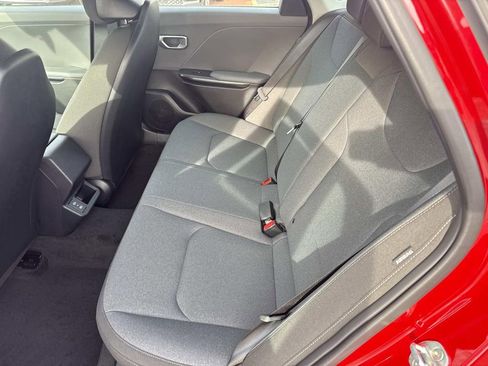 New 2025 Kia K4 LXS image 7