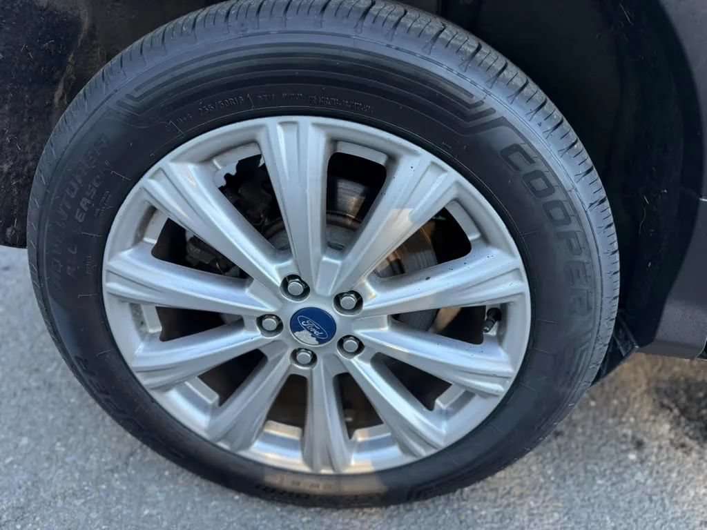 Used 2017 Ford Escape Titanium AWD/4WD image 25