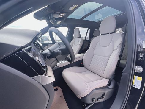 New 2026 Volvo XC90 T8 Core w/ Protection Package Premier AWD/4WD image 13