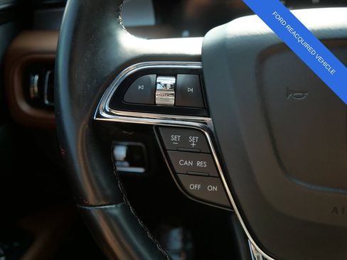 Used 2023 Lincoln Nautilus Reserve AWD/4WD image 19