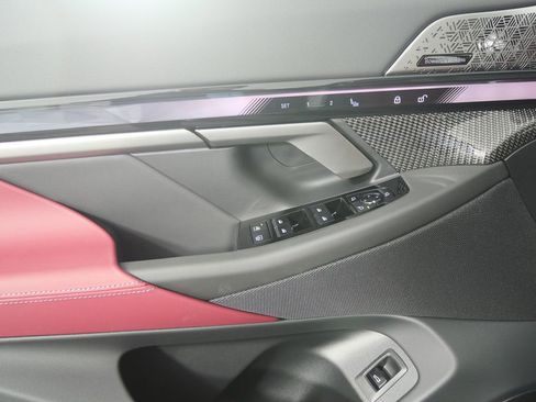 New 2026 BMW 540i xDrive 540i xDrive w/ Executive Package image 9