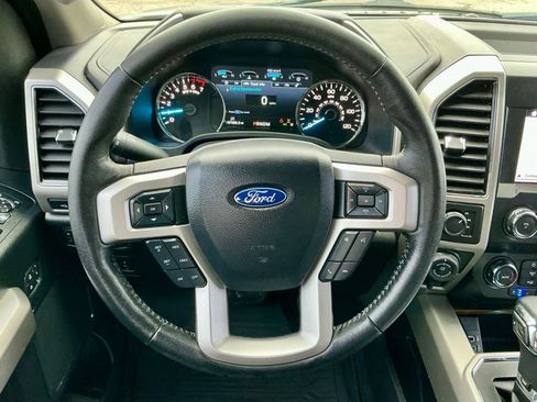 Used 2019 Ford F150 Lariat image 38