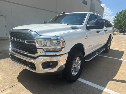 Used 2023 RAM 2500 Big Horn w/ Level 1 Equipment Group AWD/4WD image 2