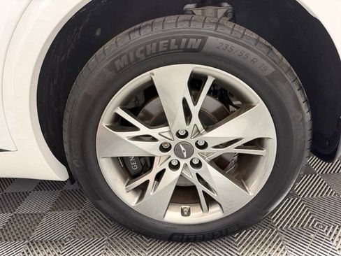 Used 2025 Genesis GV70 3.5T Sport AWD/4WD image 44