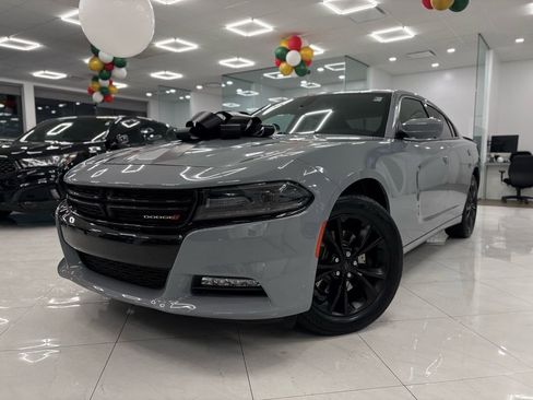 Used 2021 Dodge Charger SXT w/ Driver Convenience Group image 1