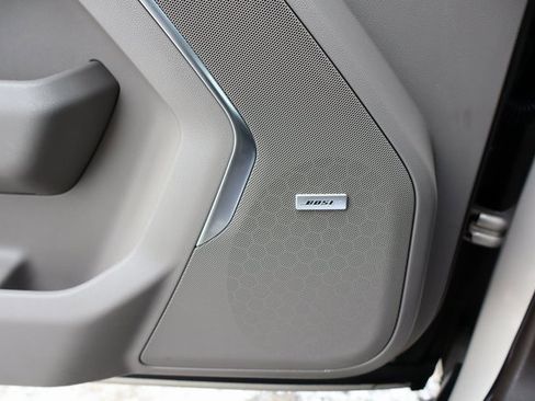 Used 2021 Chevrolet Tahoe LT w/ Luxury Package image 22