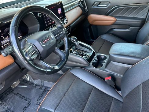 Certified 2023 GMC Canyon AT4 w/ AT4 Premium Package AWD/4WD image 10