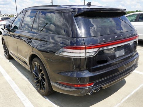 Used 2023 Lincoln Aviator Reserve w/ Equipment Group 201A RWD image 9